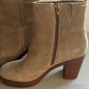 Crown Vintage Amber platform suede leather boots sz 9 tan